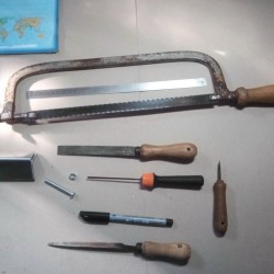 Gewinde-einer-Schraube-kuerzen-werkzeug