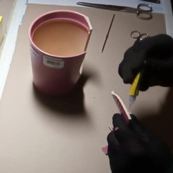 Keramik-uebertopf-reparieren-kleber-auf erste